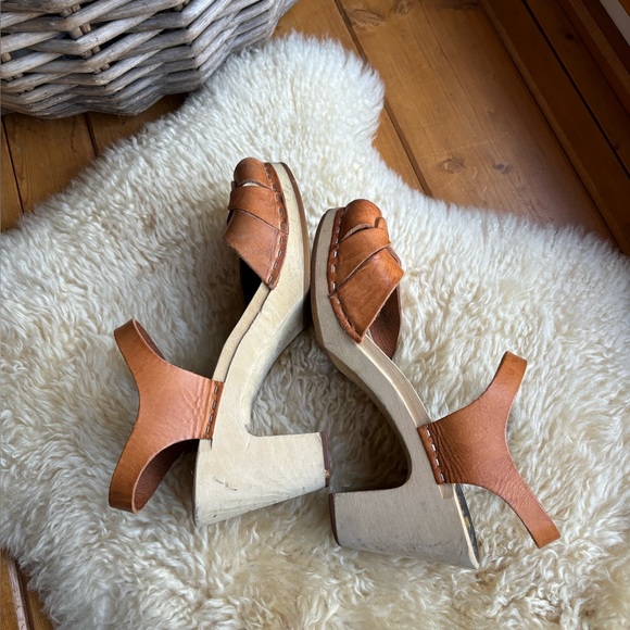 Swedish Hasbeens Leather Peep Toe Clogs - Picture 7 of 12